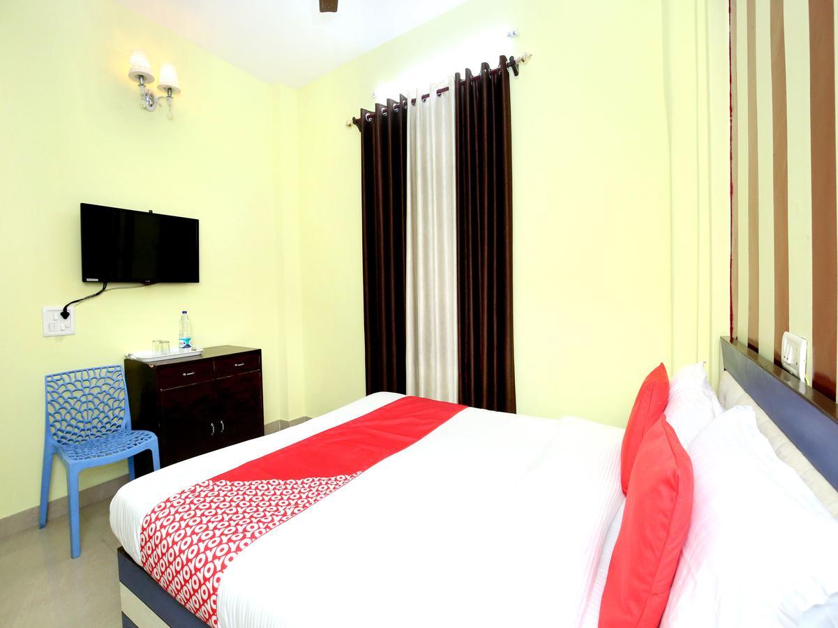 Oyo 12038 Hotel Alishan Chandīgarh Exteriör bild