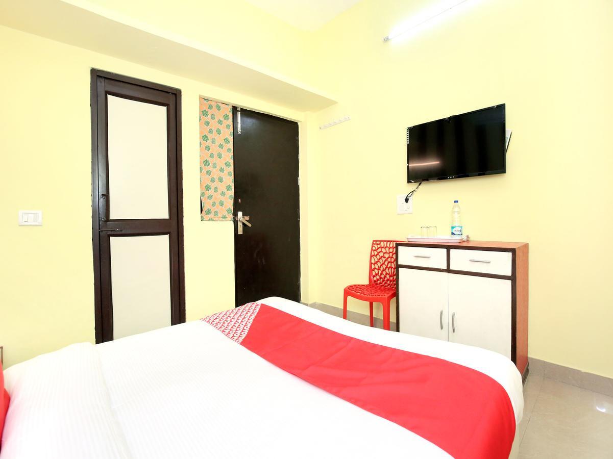 Oyo 12038 Hotel Alishan Chandīgarh Exteriör bild
