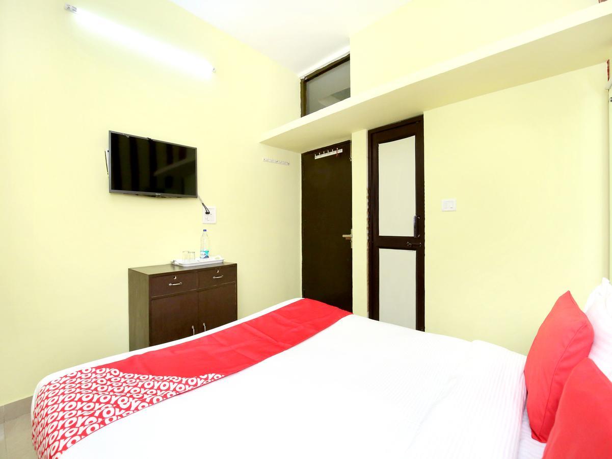 Oyo 12038 Hotel Alishan Chandīgarh Exteriör bild